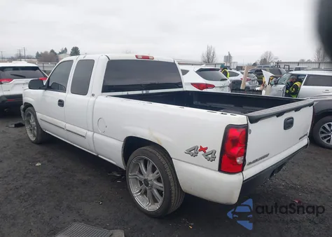 2005 Chevrolet Silverado 1500 Ls z USA, uszkodzony, nr VIN 2GCEC19V351222416